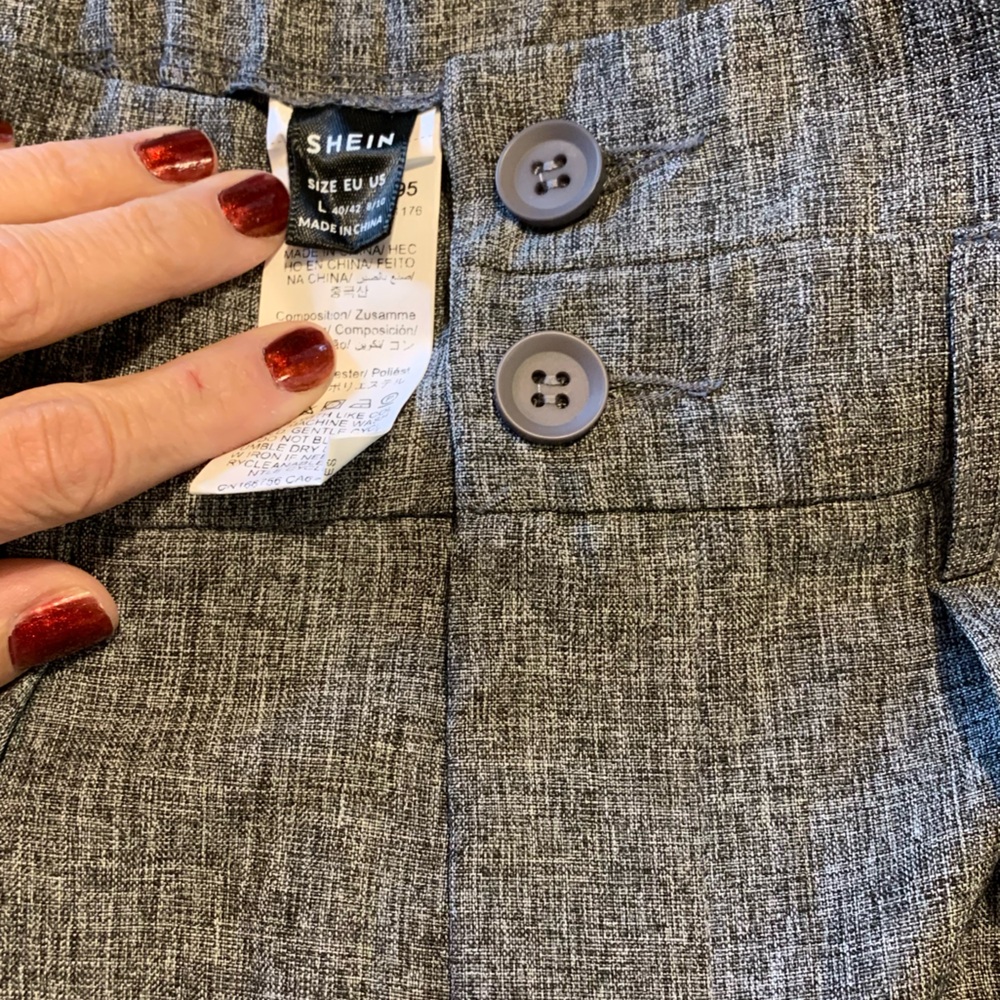 Brand new Women’s large SHEIN dress pants with front pleats. New belt included - Picture 6 of 10